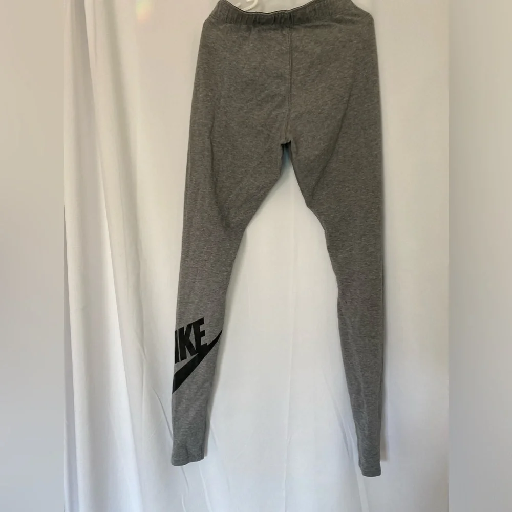 NIKE Leggings Gray with black nike logo size XS great for yoga or gym workouts